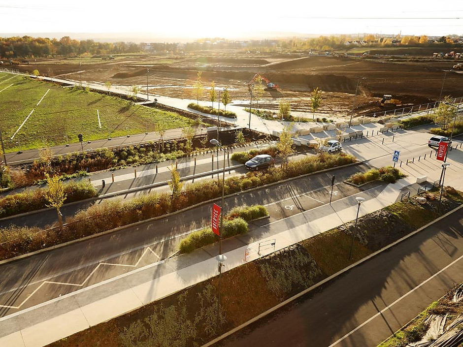Vue du chantier des Doux Epis, sur la plaine des Linandes, quartier Coteaux, depuis le toit de l'Aren'Ice - Novembre 2018 - voir en plus grand : (fenêtre modale)